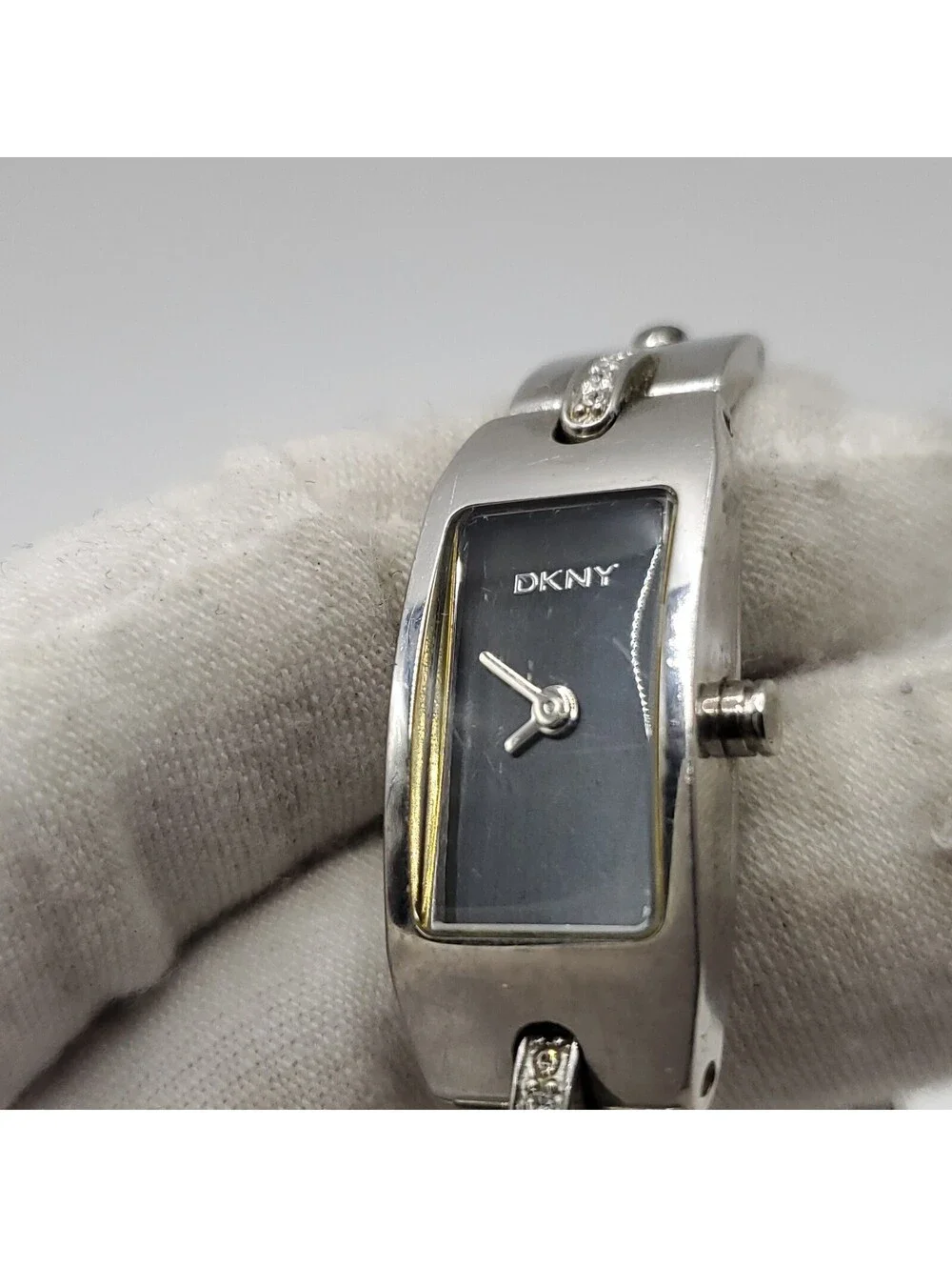 DKNY Tank Black Dial Rhinestone 7j Womens Watch 13mm New Battery